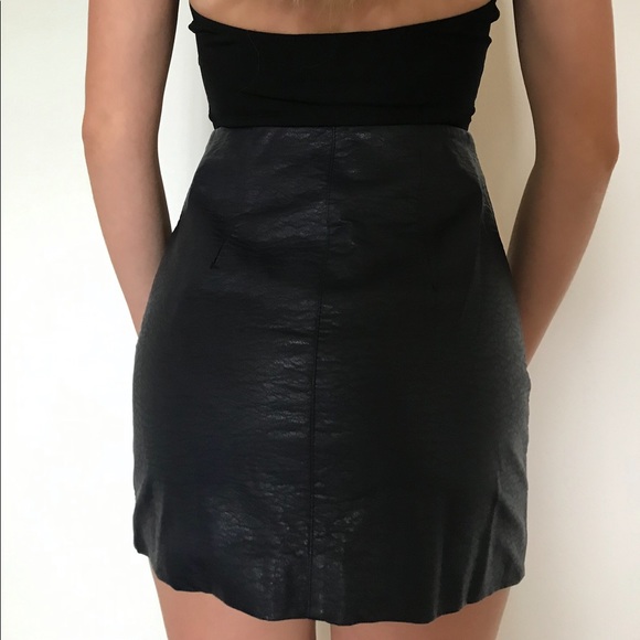 Faux leather skirt from H&M - Picture 3 of 7